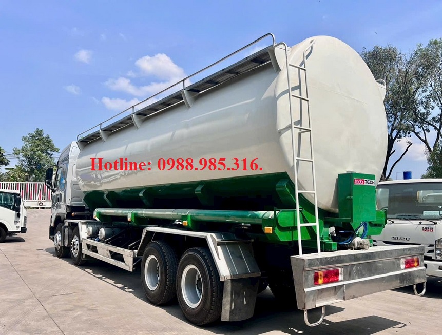 Xe tải 4 chân chở thức ăn chăn nuôi 26 khối